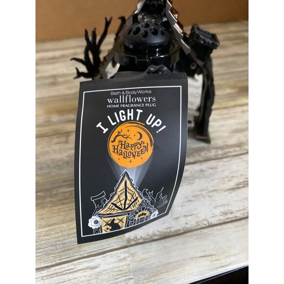 Bath & Body Works Witches Cottage Haunted House Wallflowers Plug-In Halloween - Picture 12 of 16